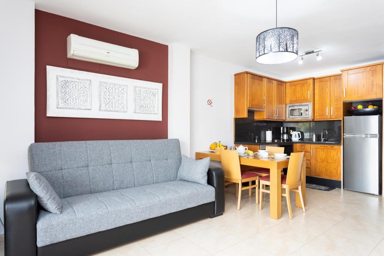 Oceanfront Tenerife South Albatros 125 Apartment